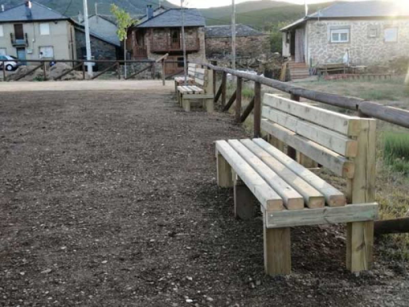 Bancos de jardín en madera Bancos de jardín en madera